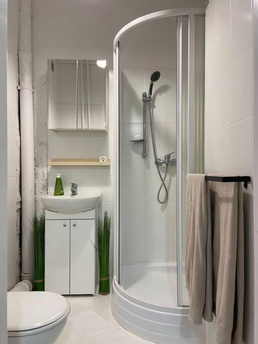 Square View Plac Zbawiciela Industrial Варшава Екстериор снимка